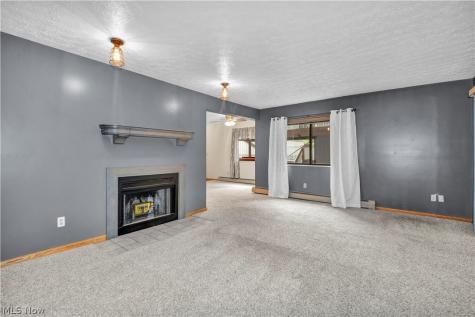 2163 Pinebrook Trail Cuyahoga Falls OH 44223