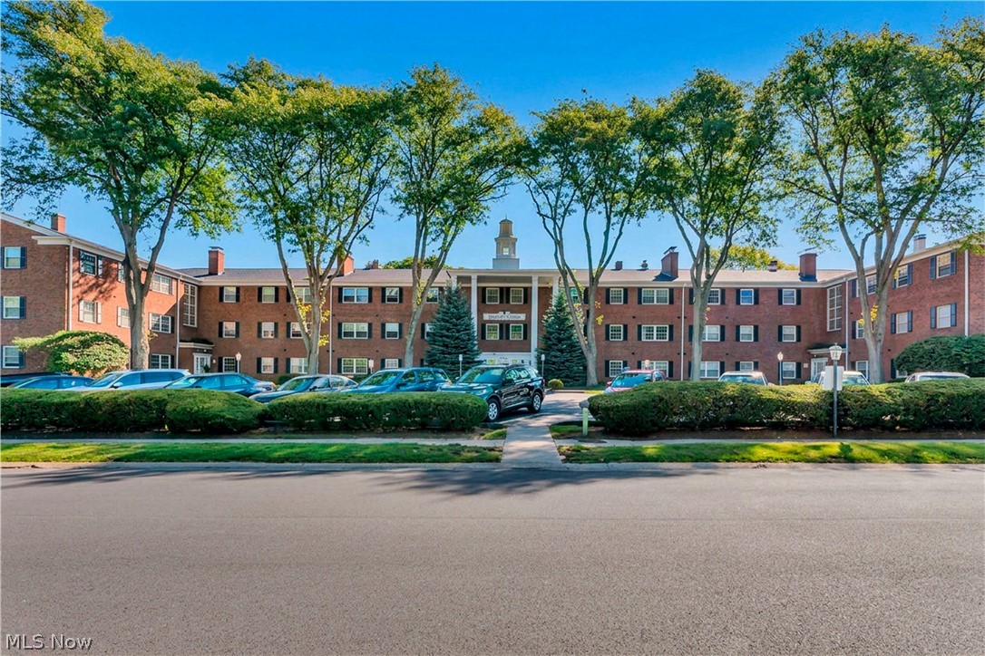 2885 Pease Drive Rocky River OH 44116