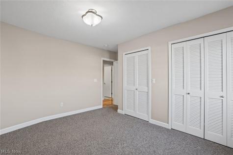 2885 Pease Drive Rocky River OH 44116