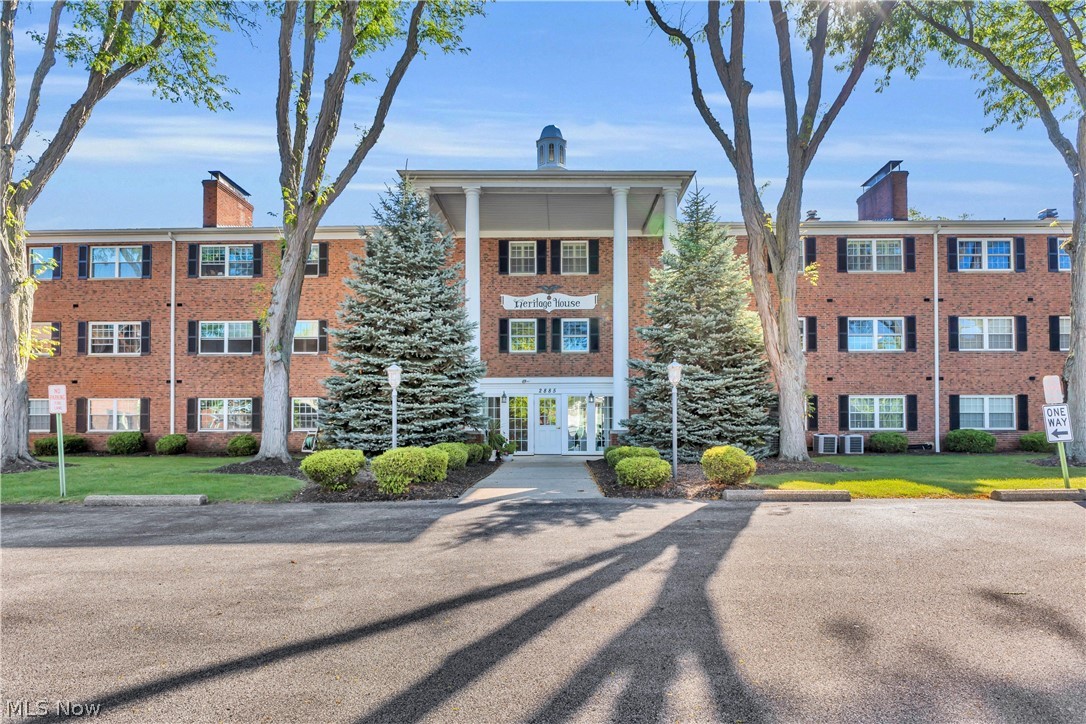 2885 Pease Drive Rocky River OH 44116