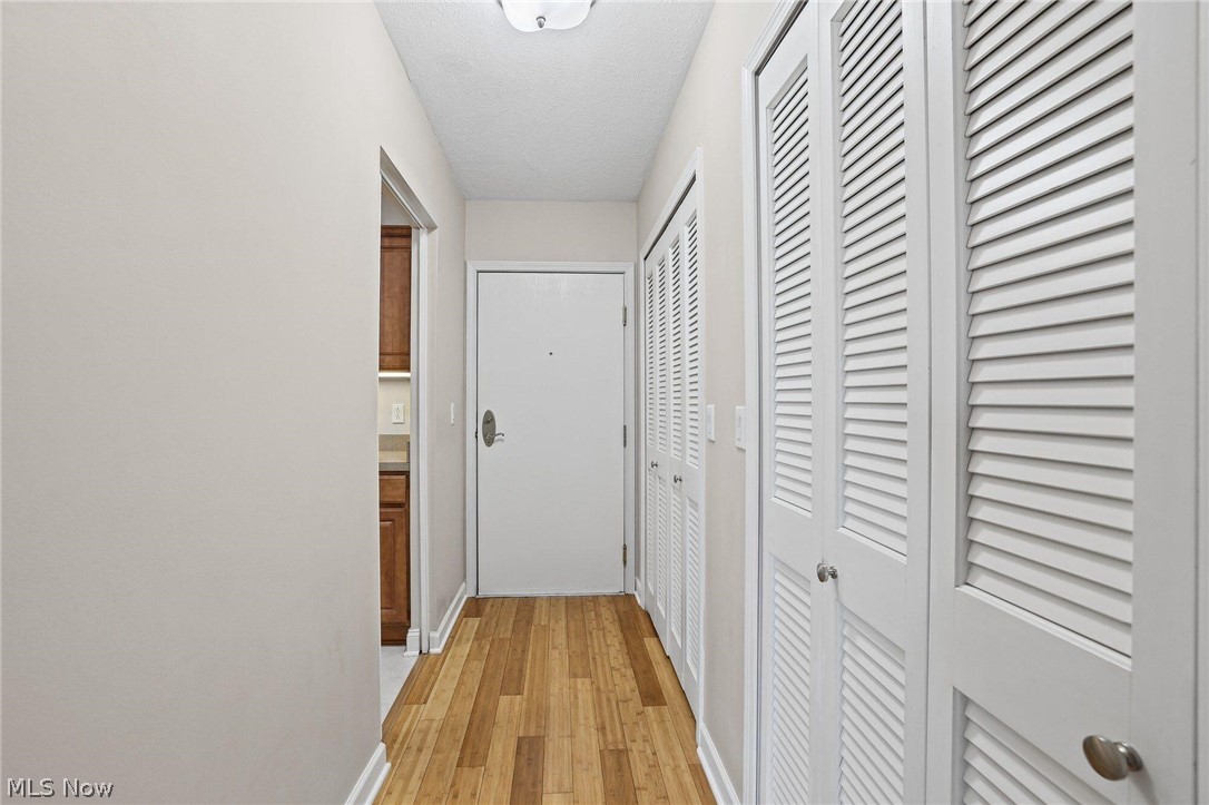 2885 Pease Drive Rocky River OH 44116