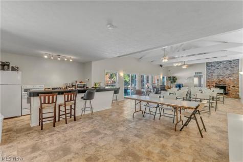 2885 Pease Drive Rocky River OH 44116