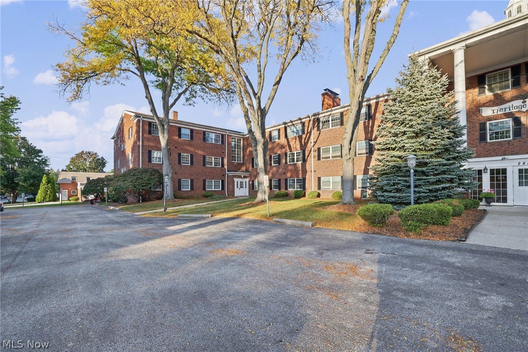 2885 Pease Drive Rocky River OH 44116