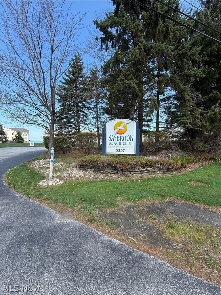 5237 W Lake Road Ashtabula OH 44004