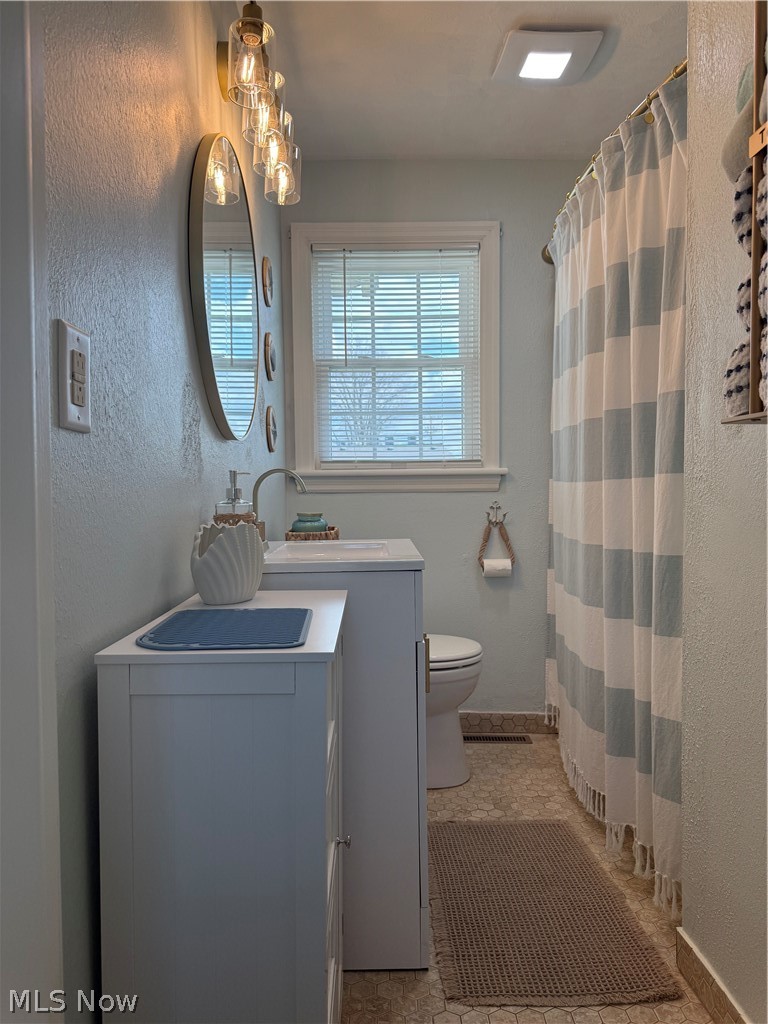 5237 W Lake Road Ashtabula OH 44004