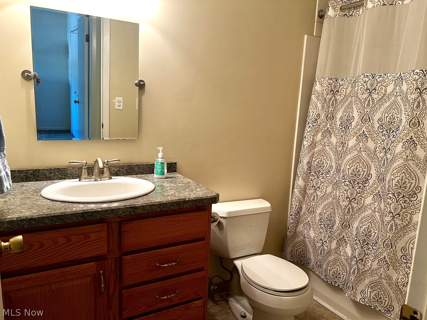 4312 Hyde Park North Olmsted OH 44070