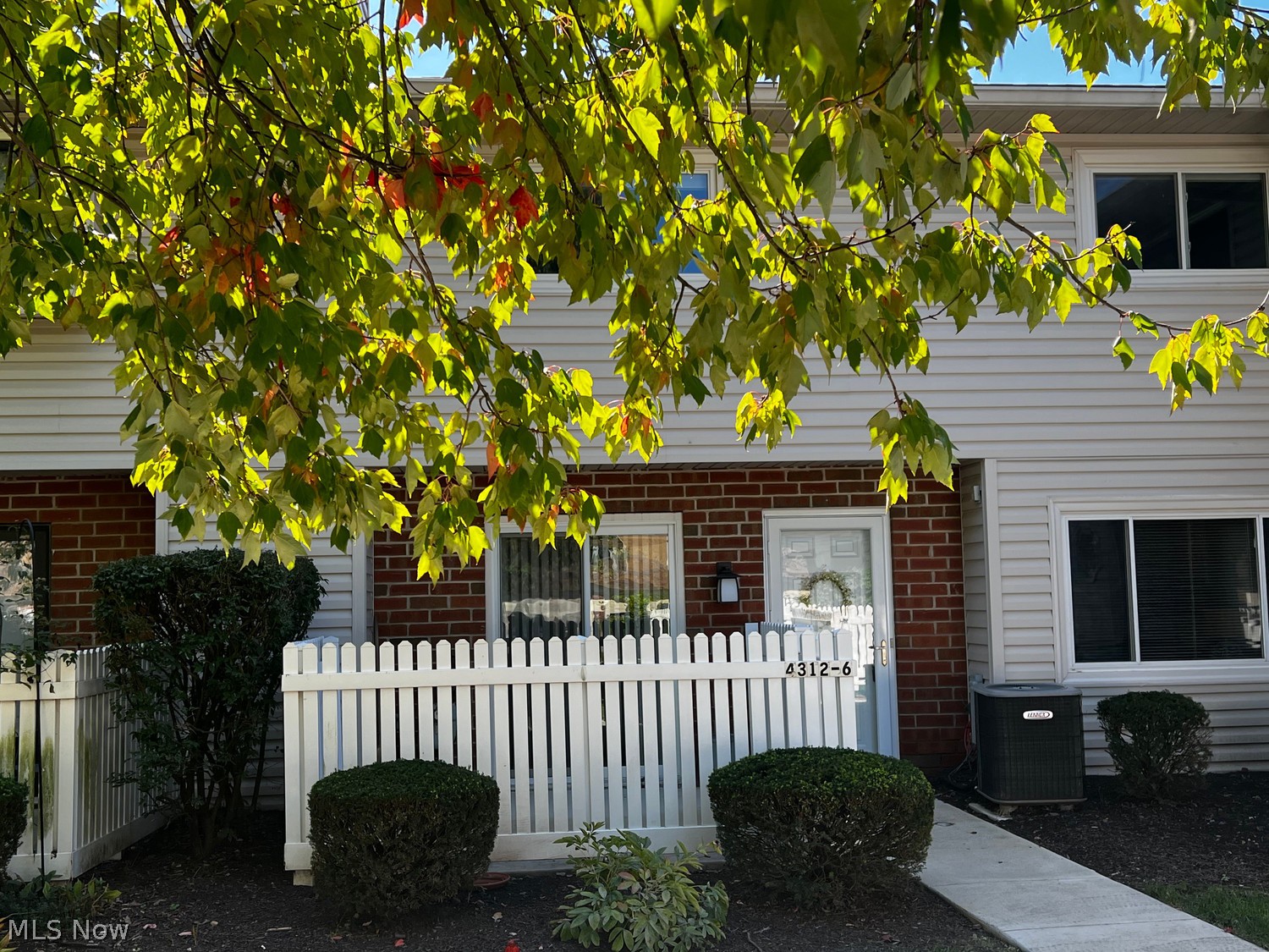 4312 Hyde Park North Olmsted OH 44070