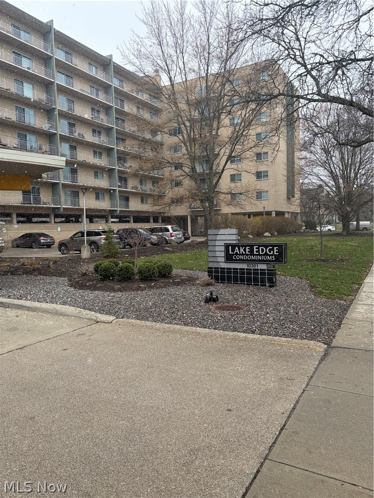 10301 Lake Avenue Cleveland OH 44102