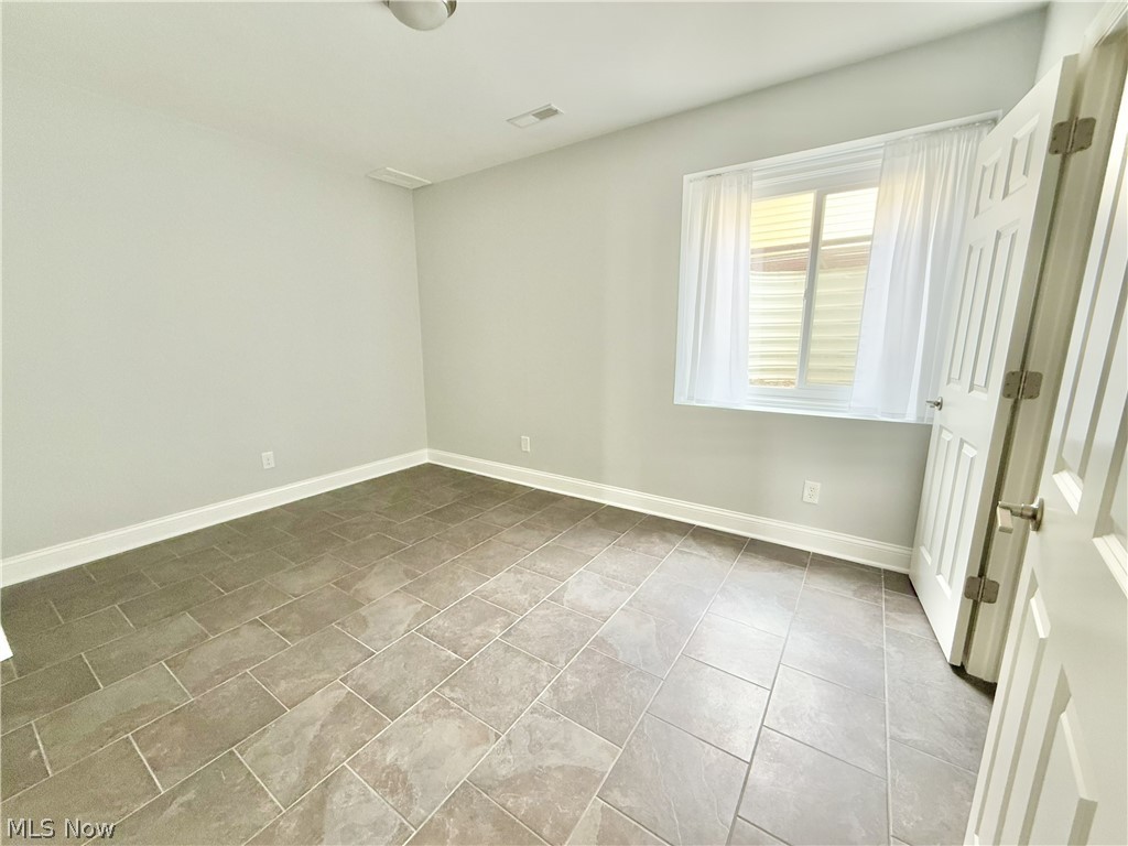 1257 W 76th Street Cleveland OH 44102