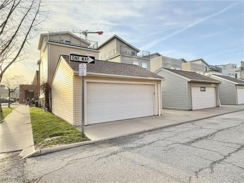 1257 W 76th Street Cleveland OH 44102