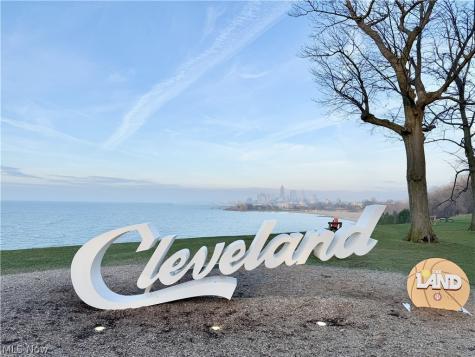 1257 W 76th Street Cleveland OH 44102