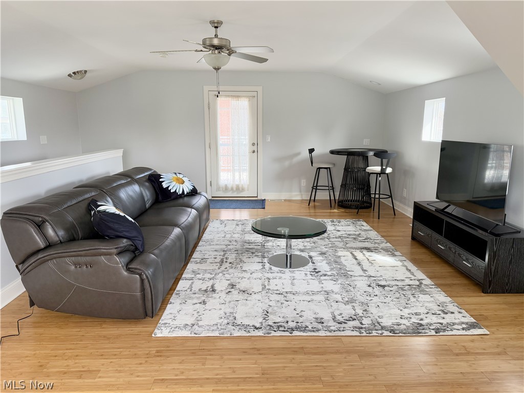 1257 W 76th Street Cleveland OH 44102