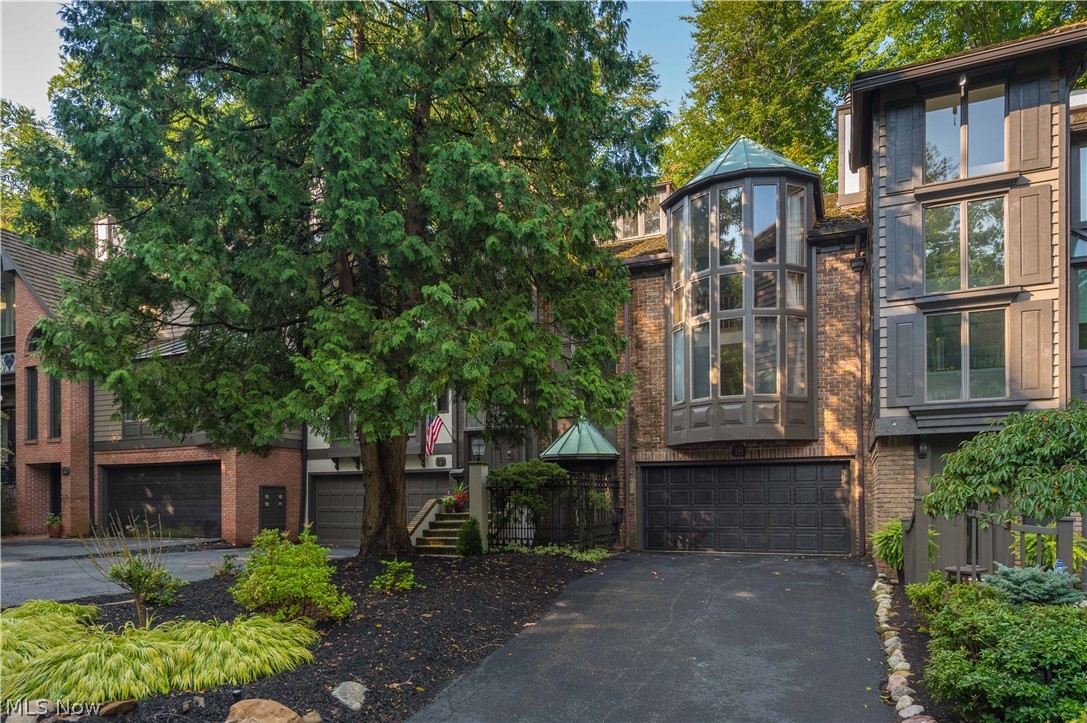 18 Hidden Valley Rocky River OH 44116