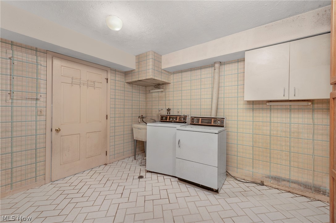 18 Hidden Valley Rocky River OH 44116