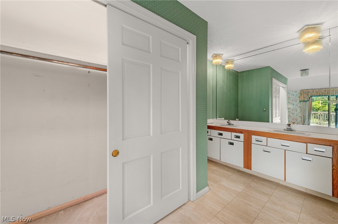 18 Hidden Valley Rocky River OH 44116