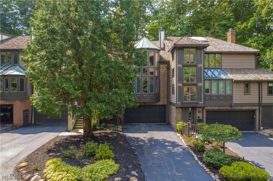 18 Hidden Valley Rocky River OH 44116