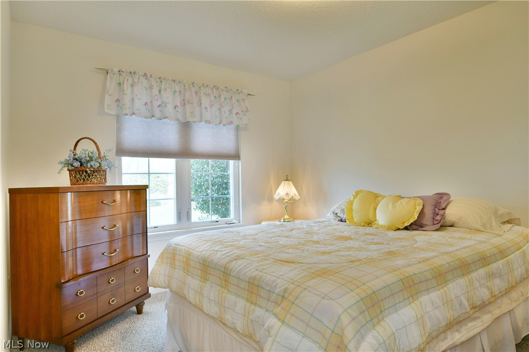 7 Danbury Court NW Warren OH 44481