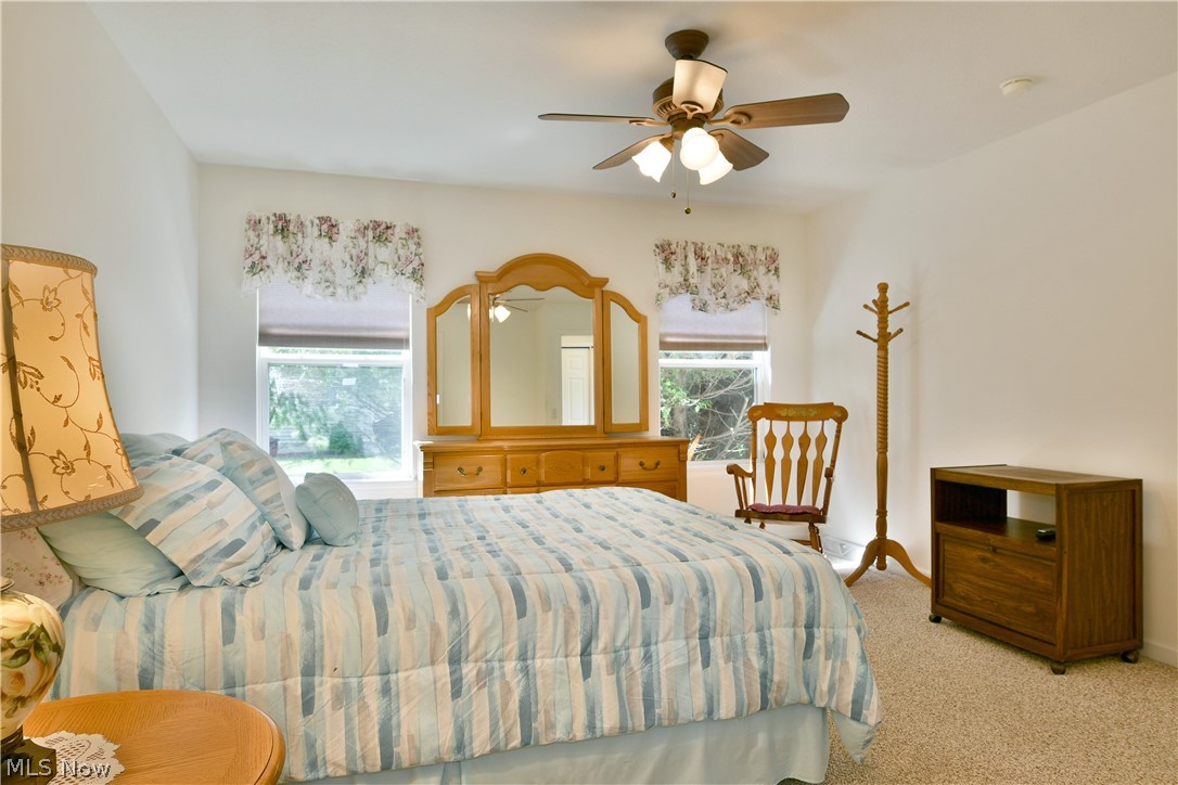 7 Danbury Court NW Warren OH 44481