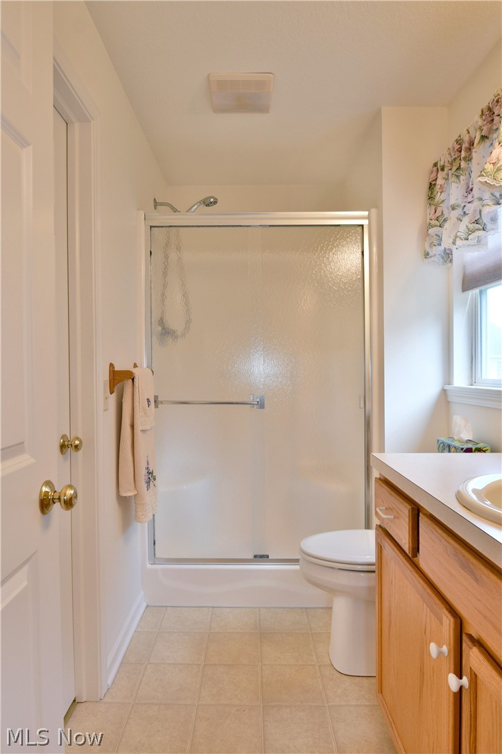 7 Danbury Court NW Warren OH 44481
