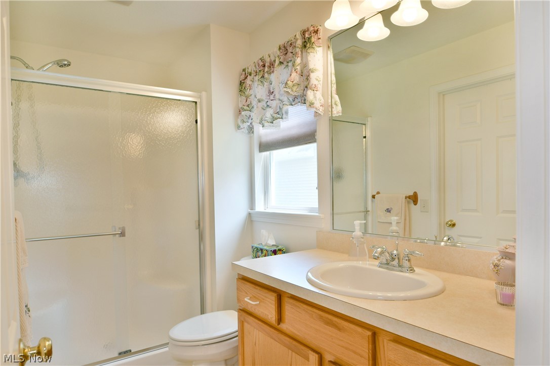 7 Danbury Court NW Warren OH 44481