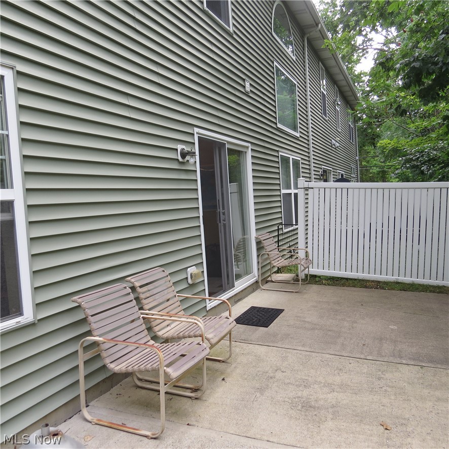 110 Stoneybrook Drive Elyria OH 44035