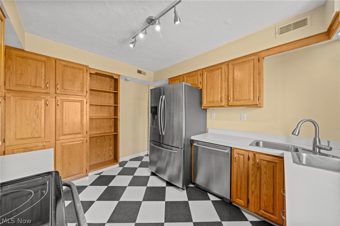 13700 Shaker Boulevard Cleveland OH 44120