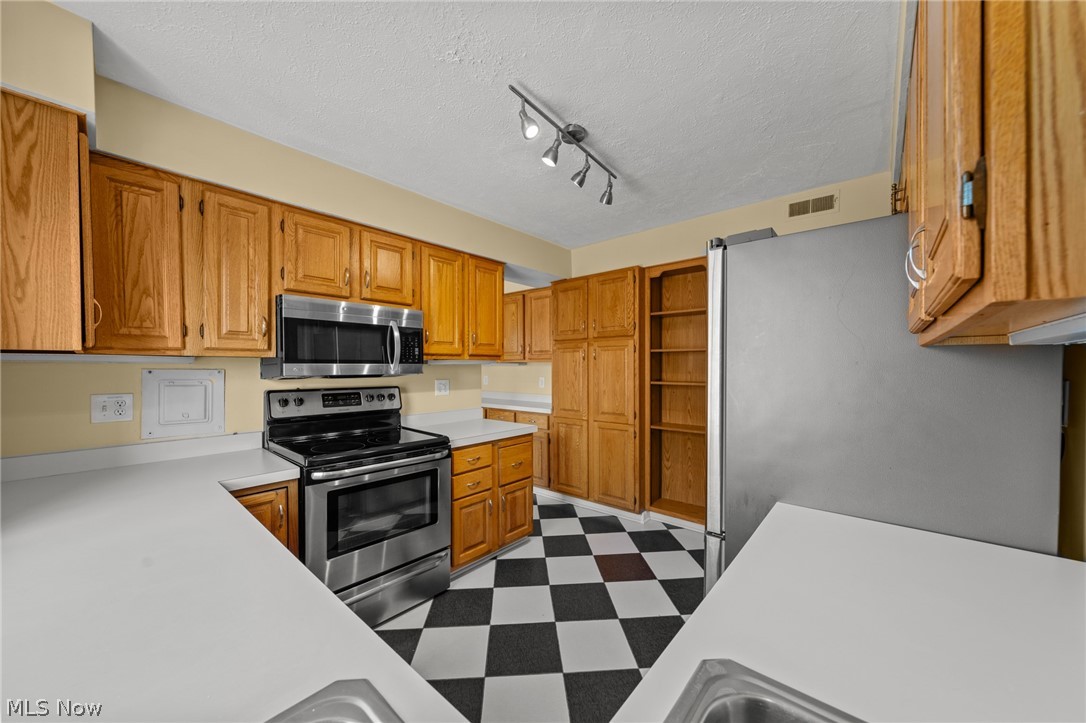 13700 Shaker Boulevard Cleveland OH 44120