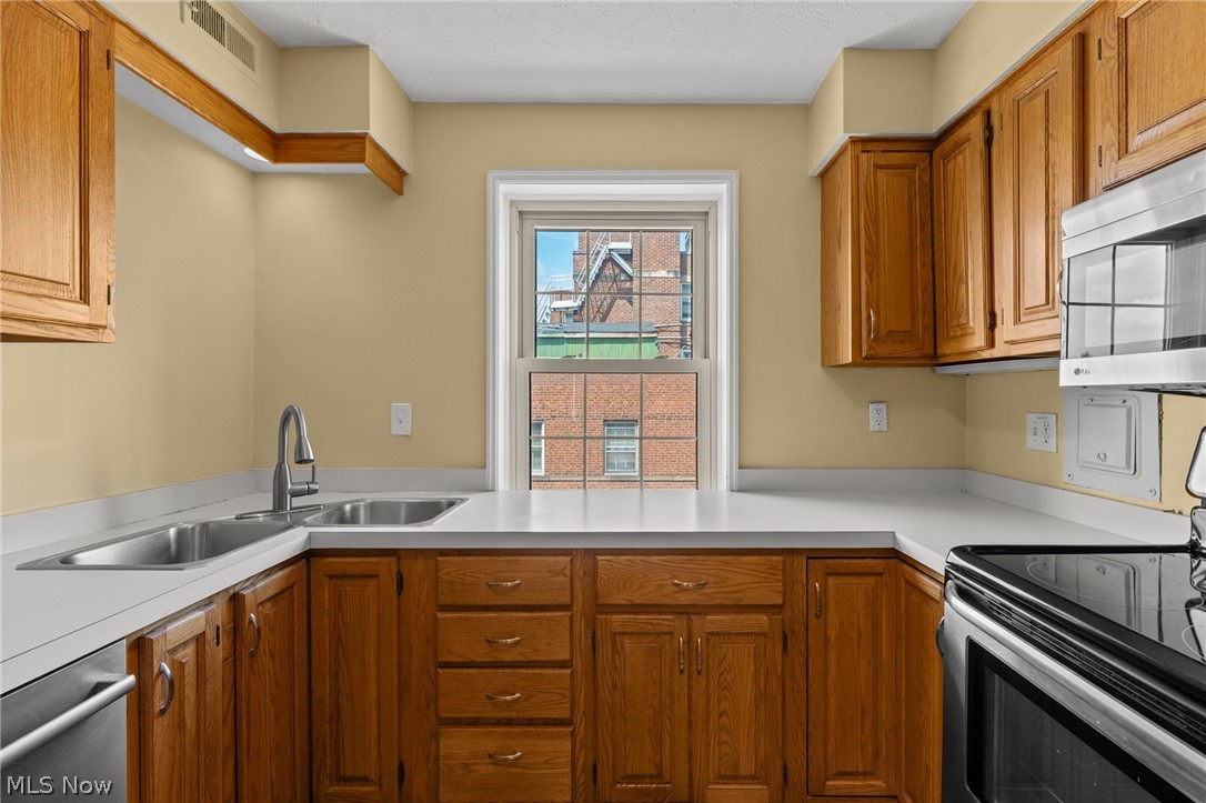 13700 Shaker Boulevard Cleveland OH 44120