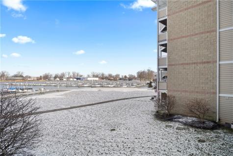 32 Marina Point Drive Sandusky OH 44870