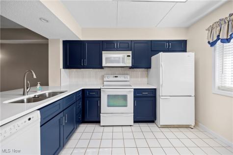 32 Marina Point Drive Sandusky OH 44870