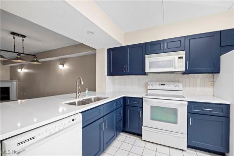 32 Marina Point Drive Sandusky OH 44870