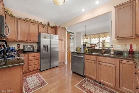 514 Vintage Point Avon Lake OH 44012