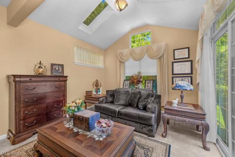 514 Vintage Point Avon Lake OH 44012