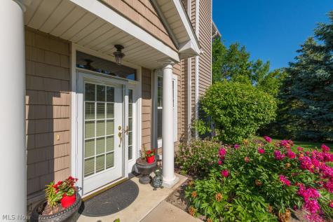 514 Vintage Point Avon Lake OH 44012
