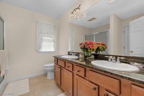 514 Vintage Point Avon Lake OH 44012