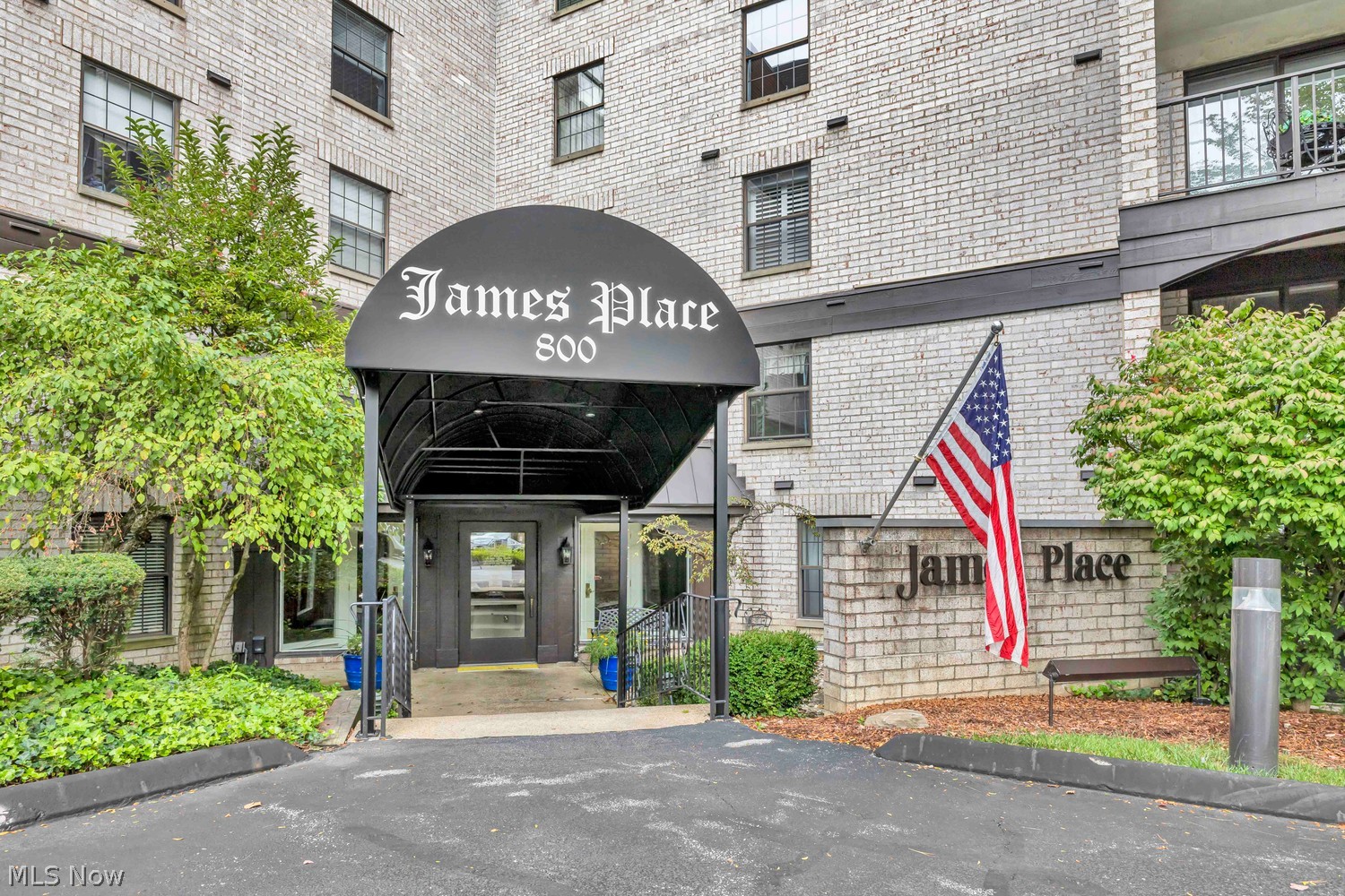 Westlake OH, 800 Brick Mill Run, Unit 508