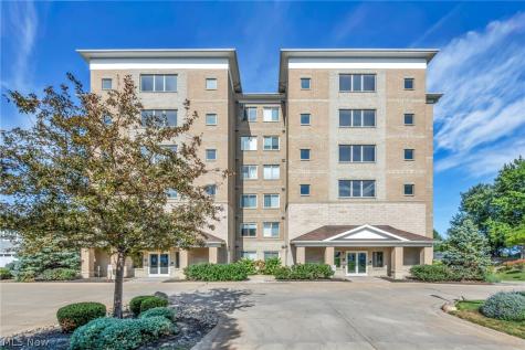 9523 Larimar Drive Willowick OH 44095