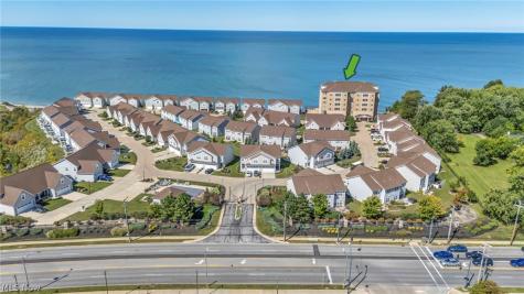 9523 Larimar Drive Willowick OH 44095
