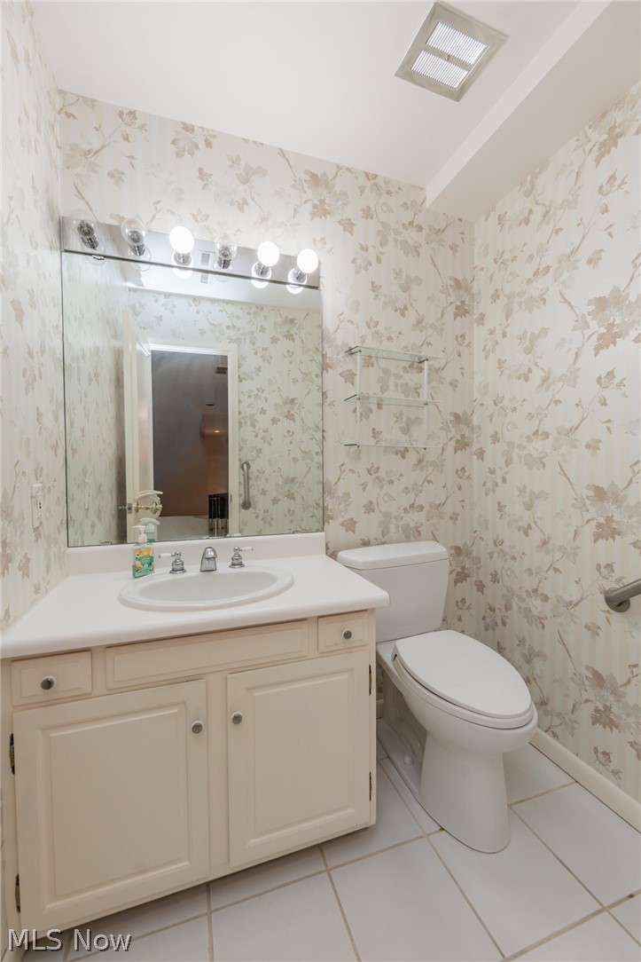 2112 Acacia Park Drive Lyndhurst OH 44124