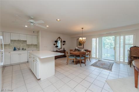 2112 Acacia Park Drive Lyndhurst OH 44124