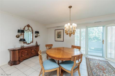 2112 Acacia Park Drive Lyndhurst OH 44124