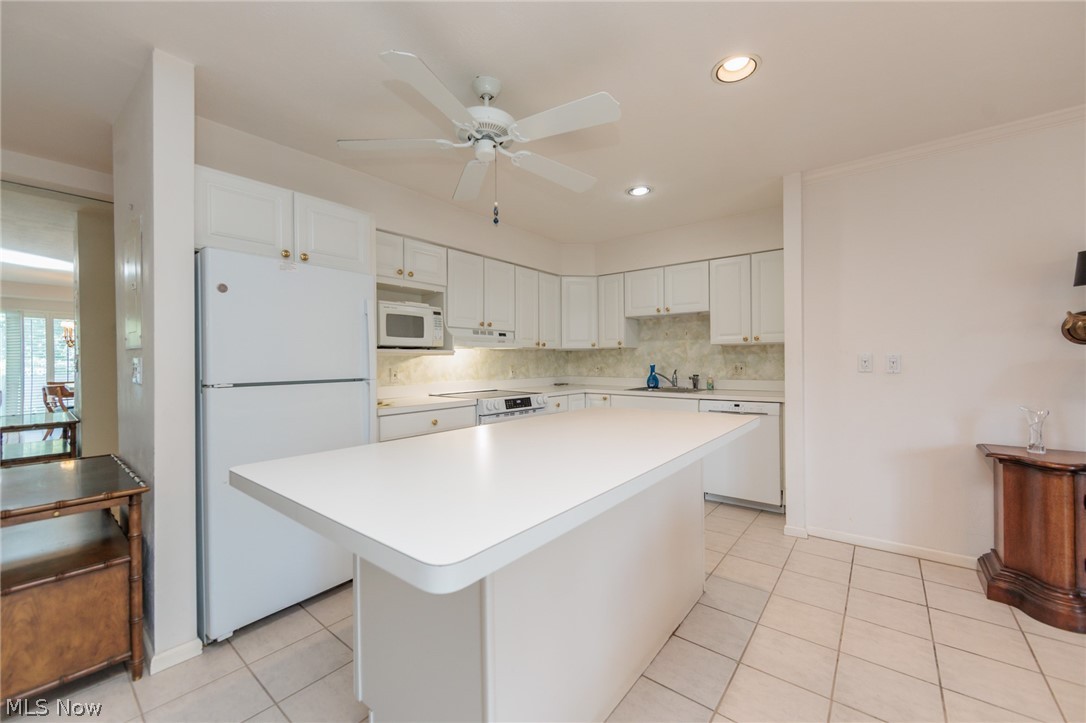 2112 Acacia Park Drive Lyndhurst OH 44124