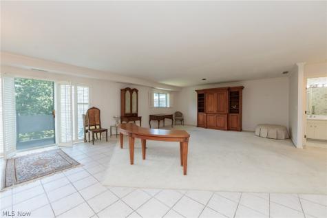 2112 Acacia Park Drive Lyndhurst OH 44124