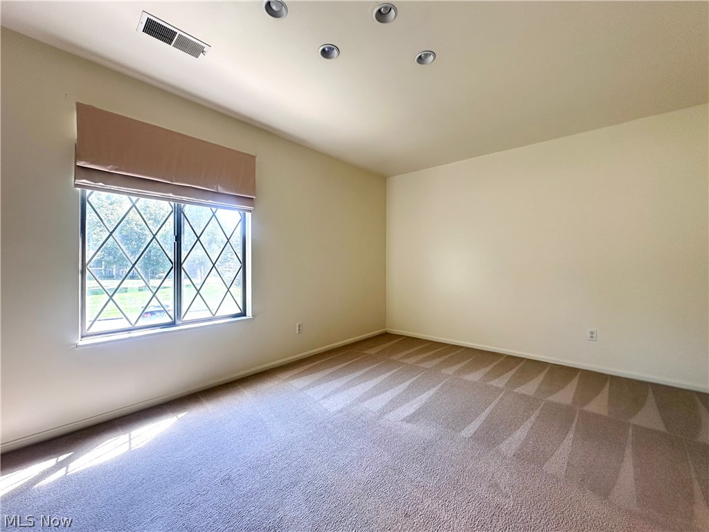 399 Quarry Lane Warren OH 44484