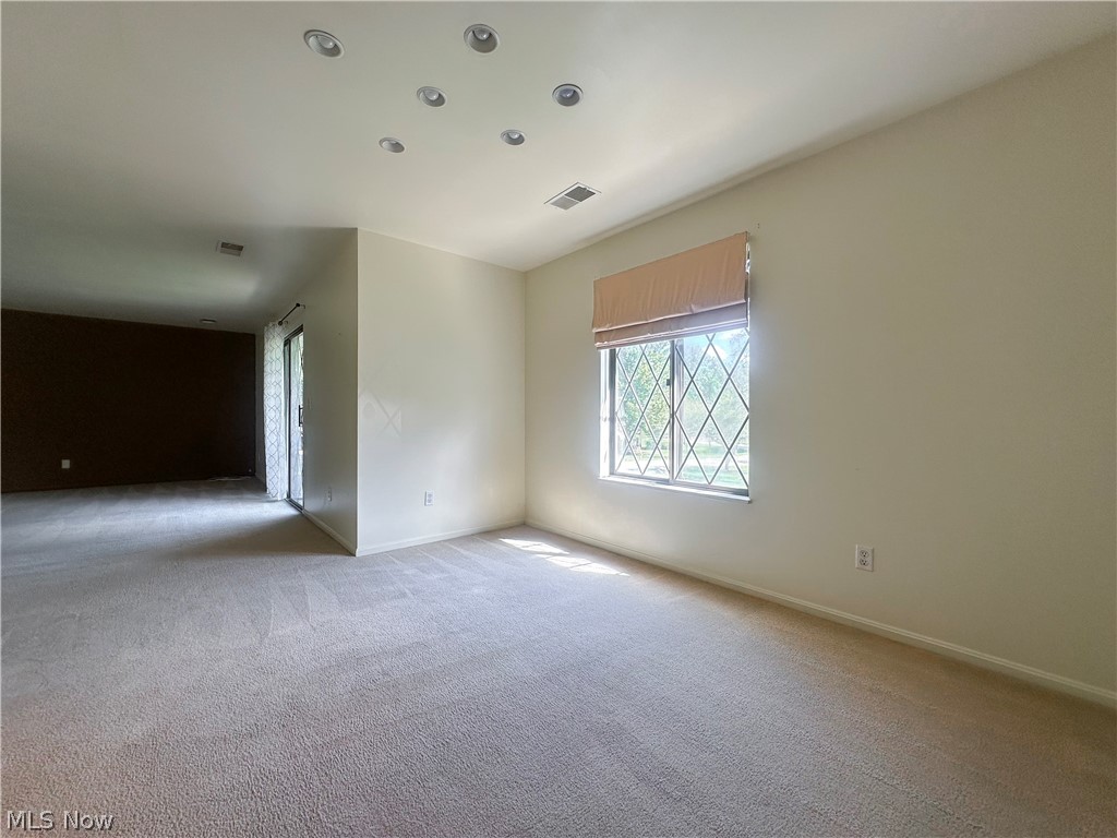 399 Quarry Lane Warren OH 44484