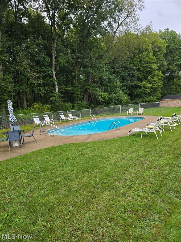 399 Quarry Lane Warren OH 44484