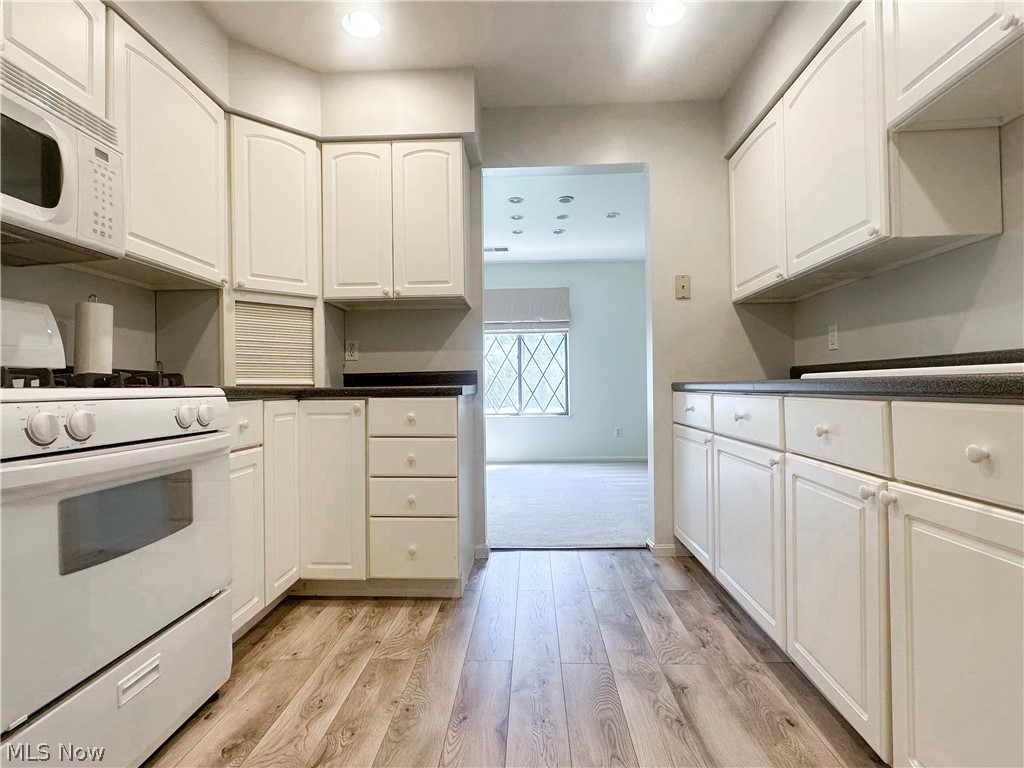 399 Quarry Lane Warren OH 44484