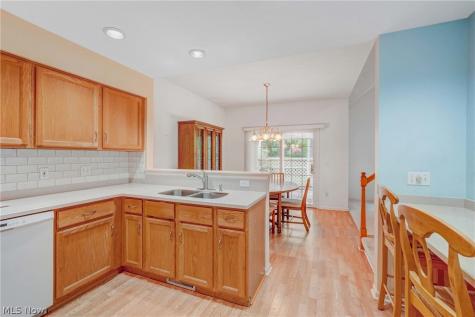 3082 Village Green Drive Westlake OH 44145