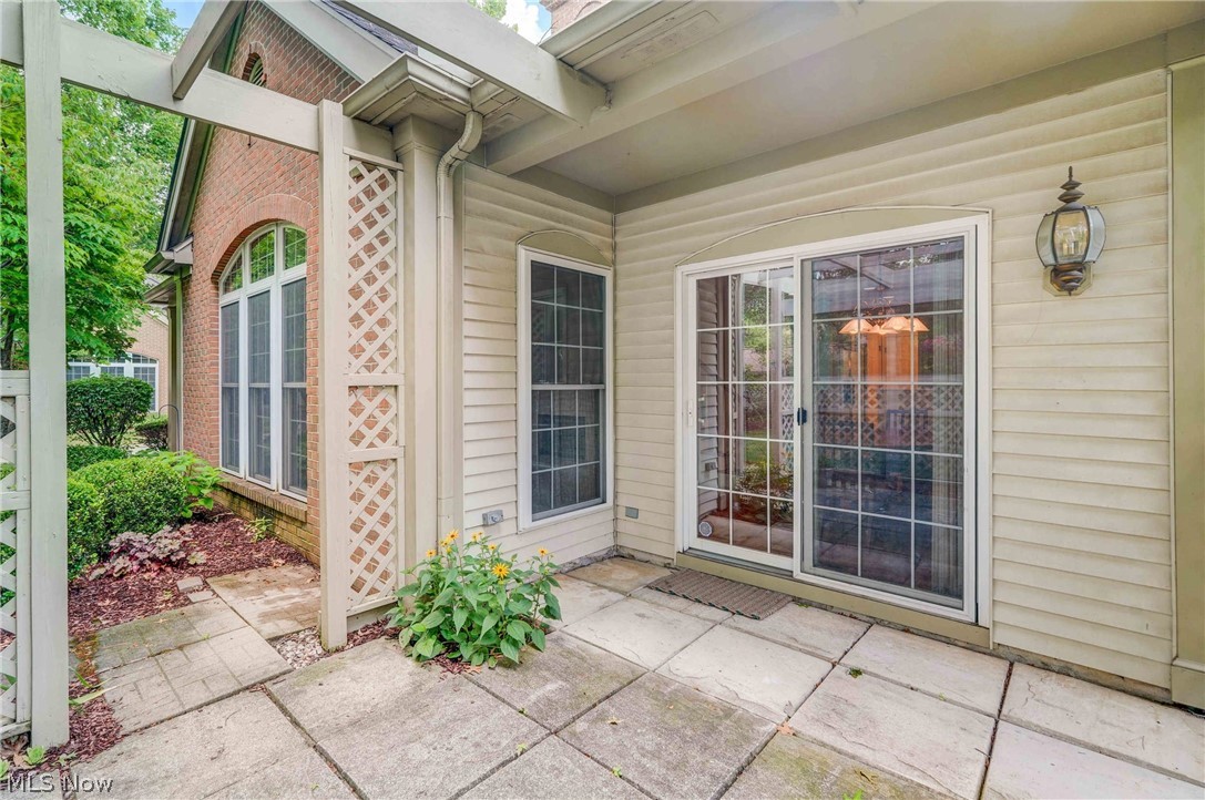 3082 Village Green Drive Westlake OH 44145