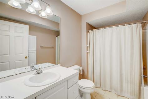 3082 Village Green Drive Westlake OH 44145